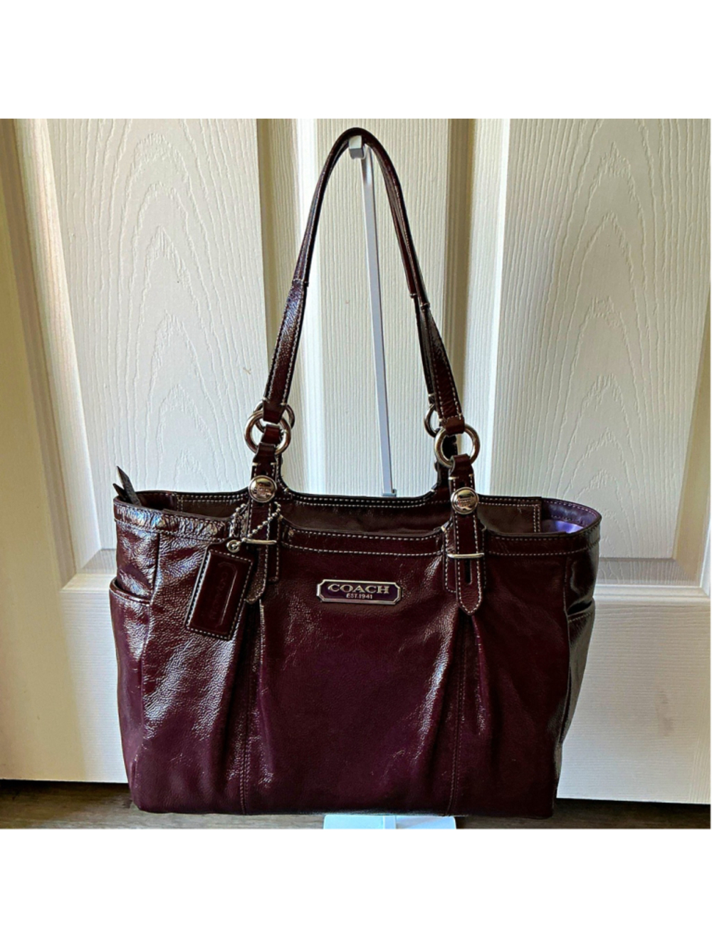 Coach Madison Plum Shoulder Bag Zip Silver Hardware Lavender Lined Pockets Charm
